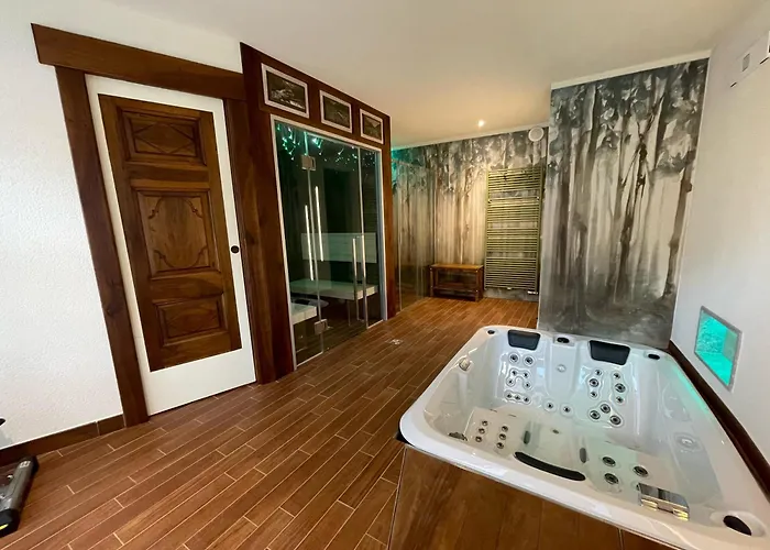 Maison De L'envers Apartment