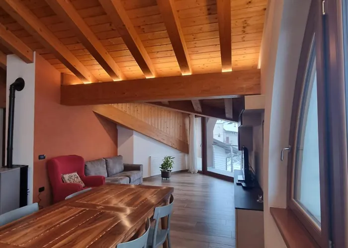 Maison De L'envers Apartment